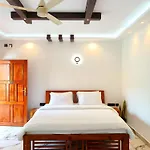 Wavealokam Beach Retreat