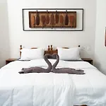 Paddlecult Surf Retreat