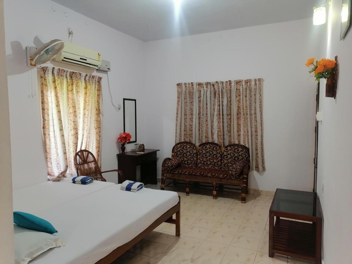 Basuri Guest house *