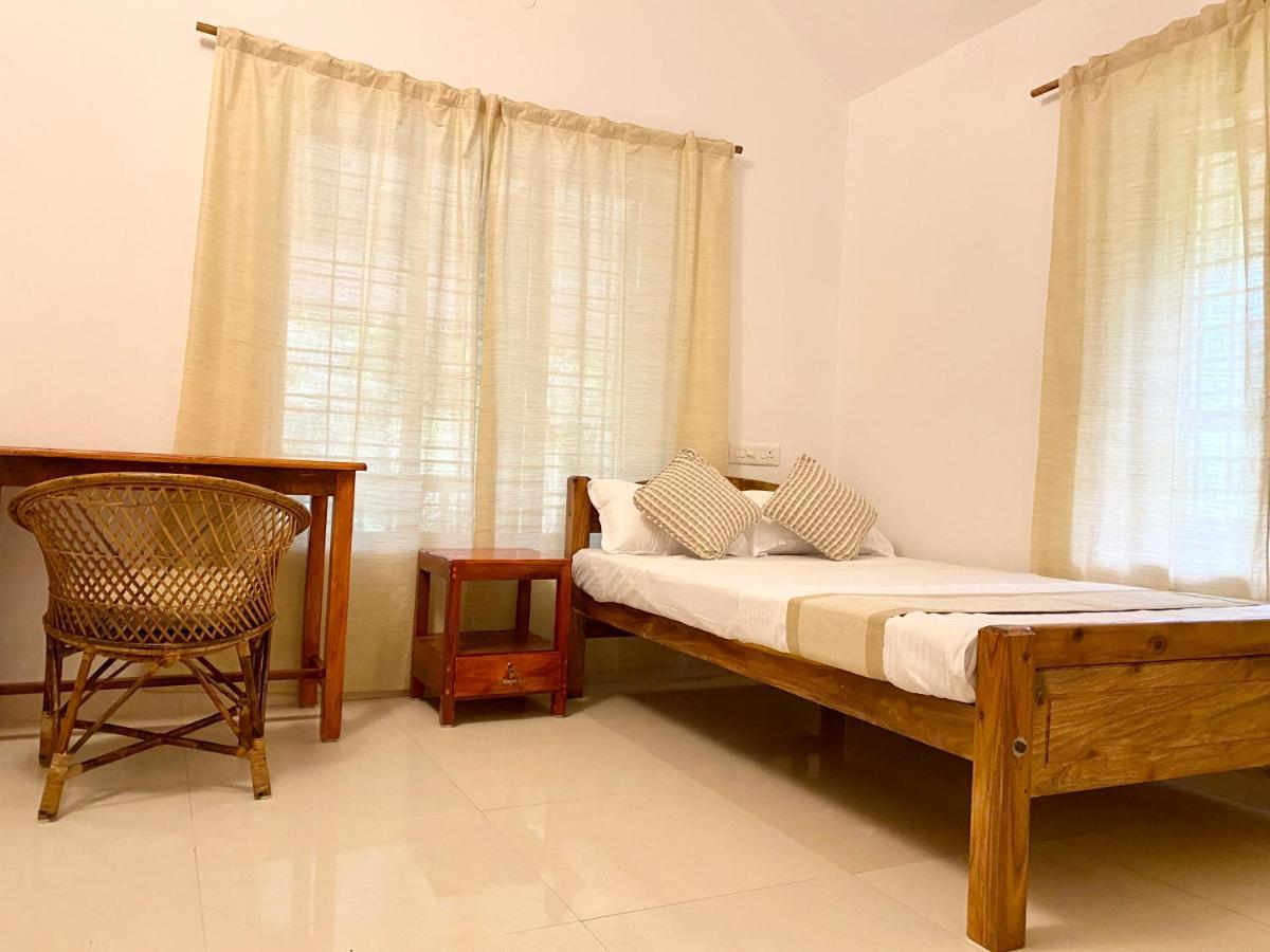 Tattwamasi Ayuryoga With Breakfast And Yoga * Varkala