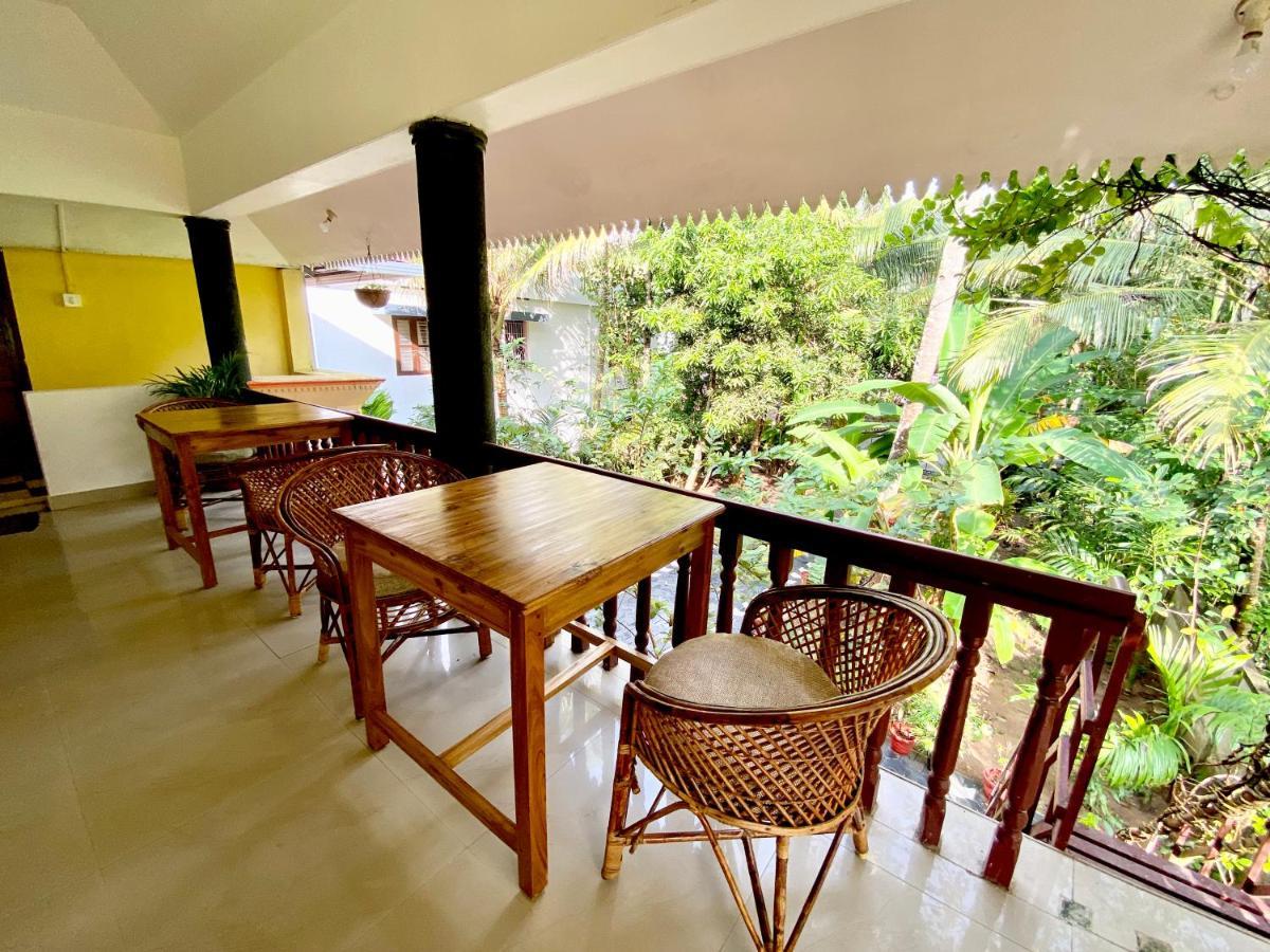 Tattwamasi Ayuryoga With Breakfast And Yoga Varkala