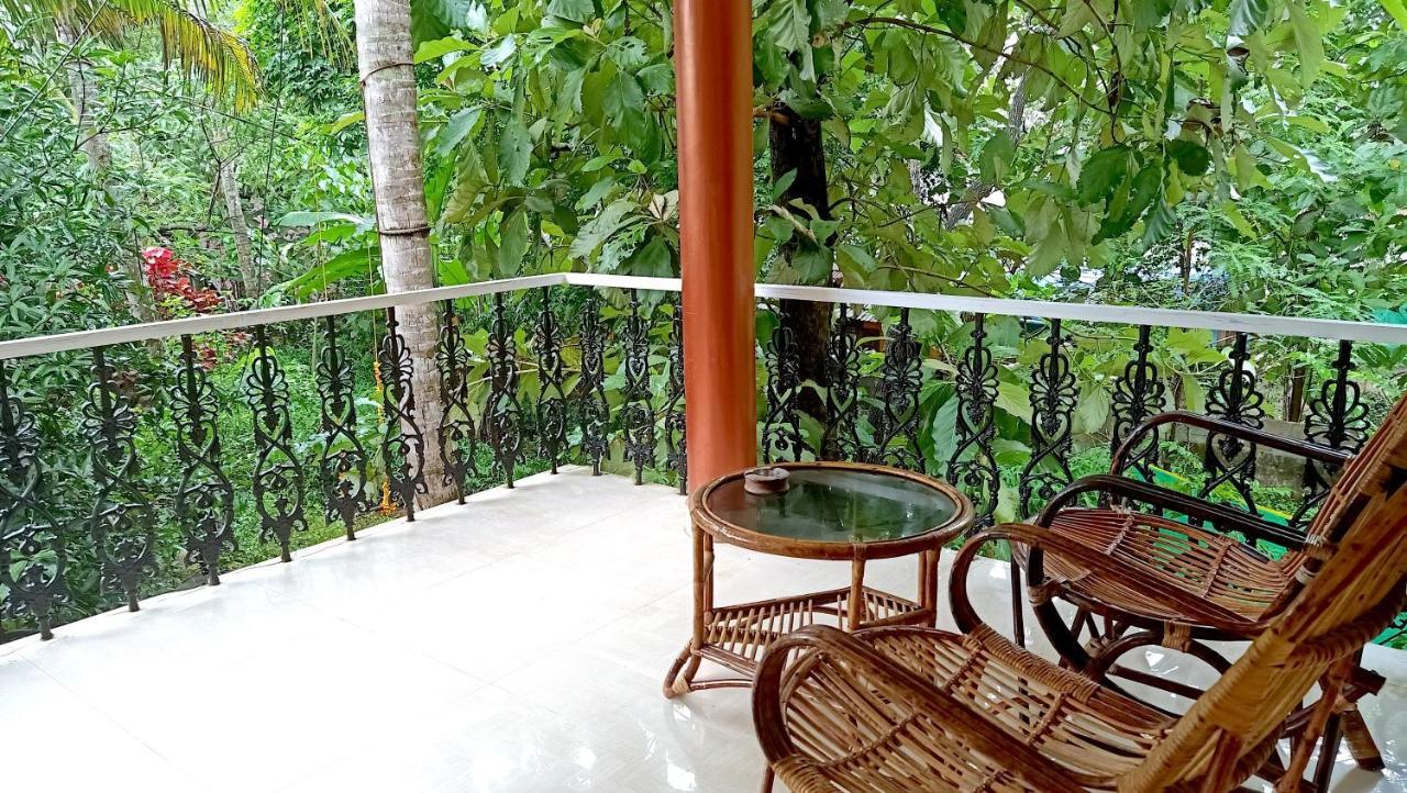 Inn Aryavilla Heritage Varkala