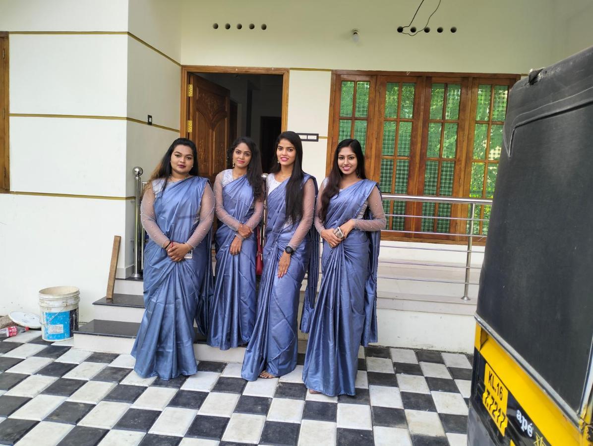 Homestay Devi Kripa Residency *