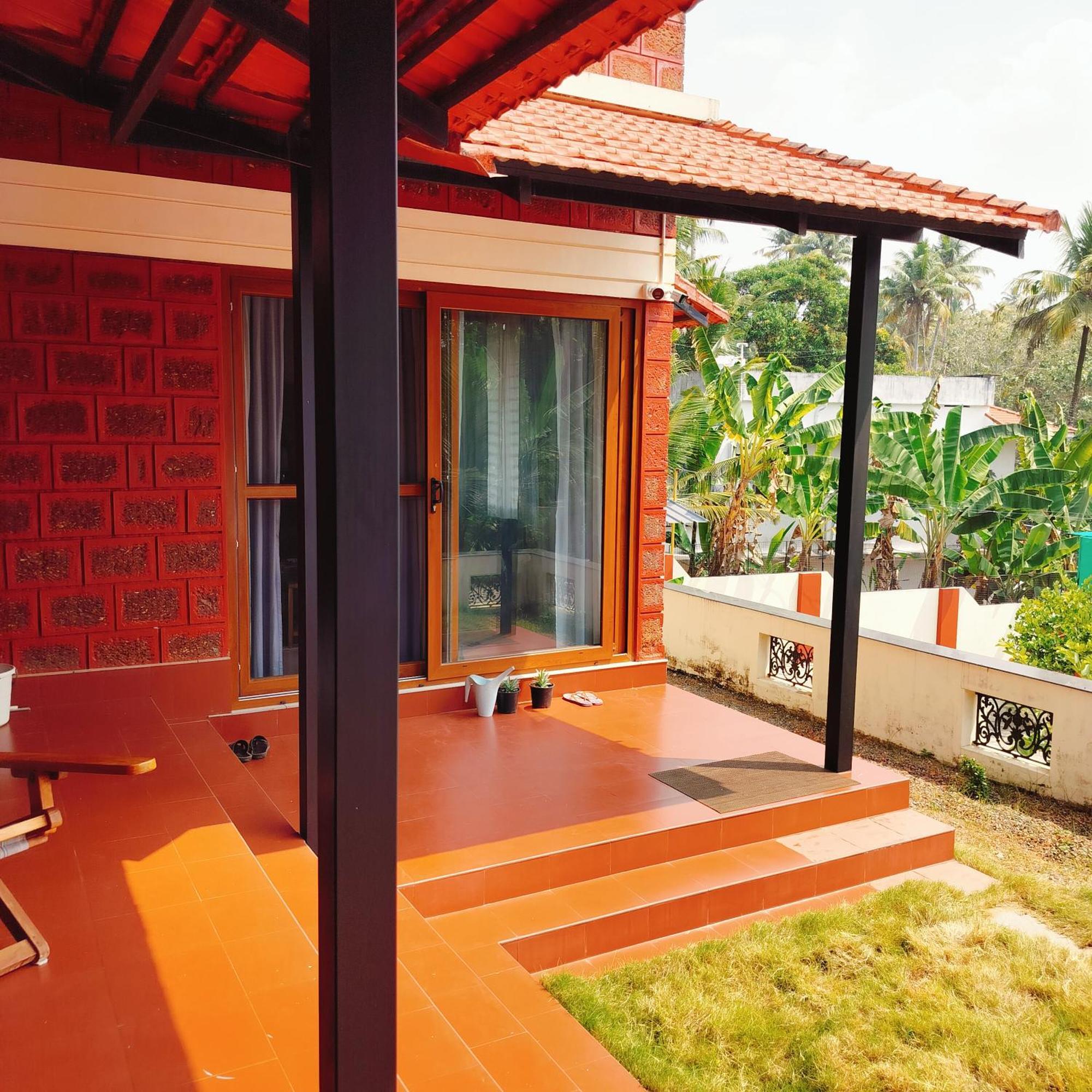 The Ixora - A Boutique Homestay *