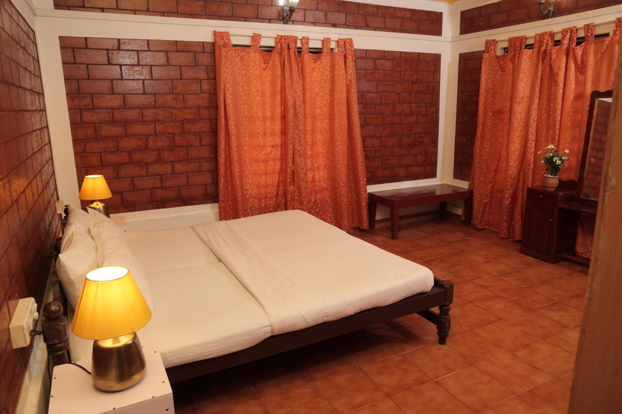 Hotel Hillview