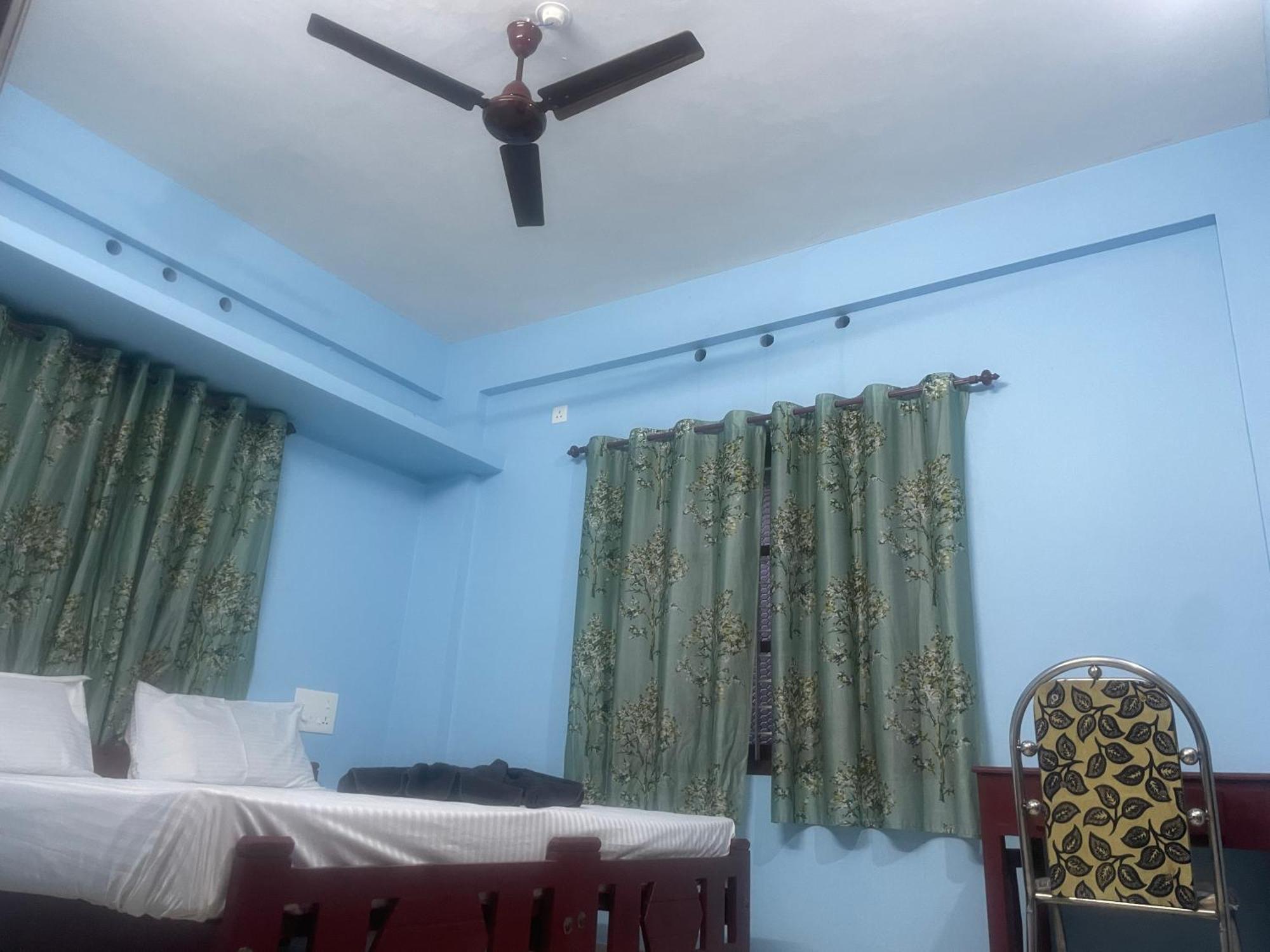 Hotel Daffodils & Varkala