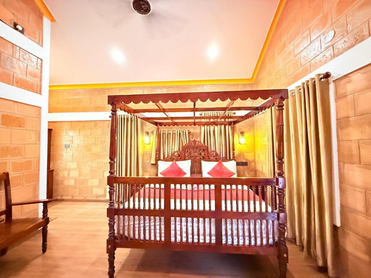 Hotel Credible Heritage 3*