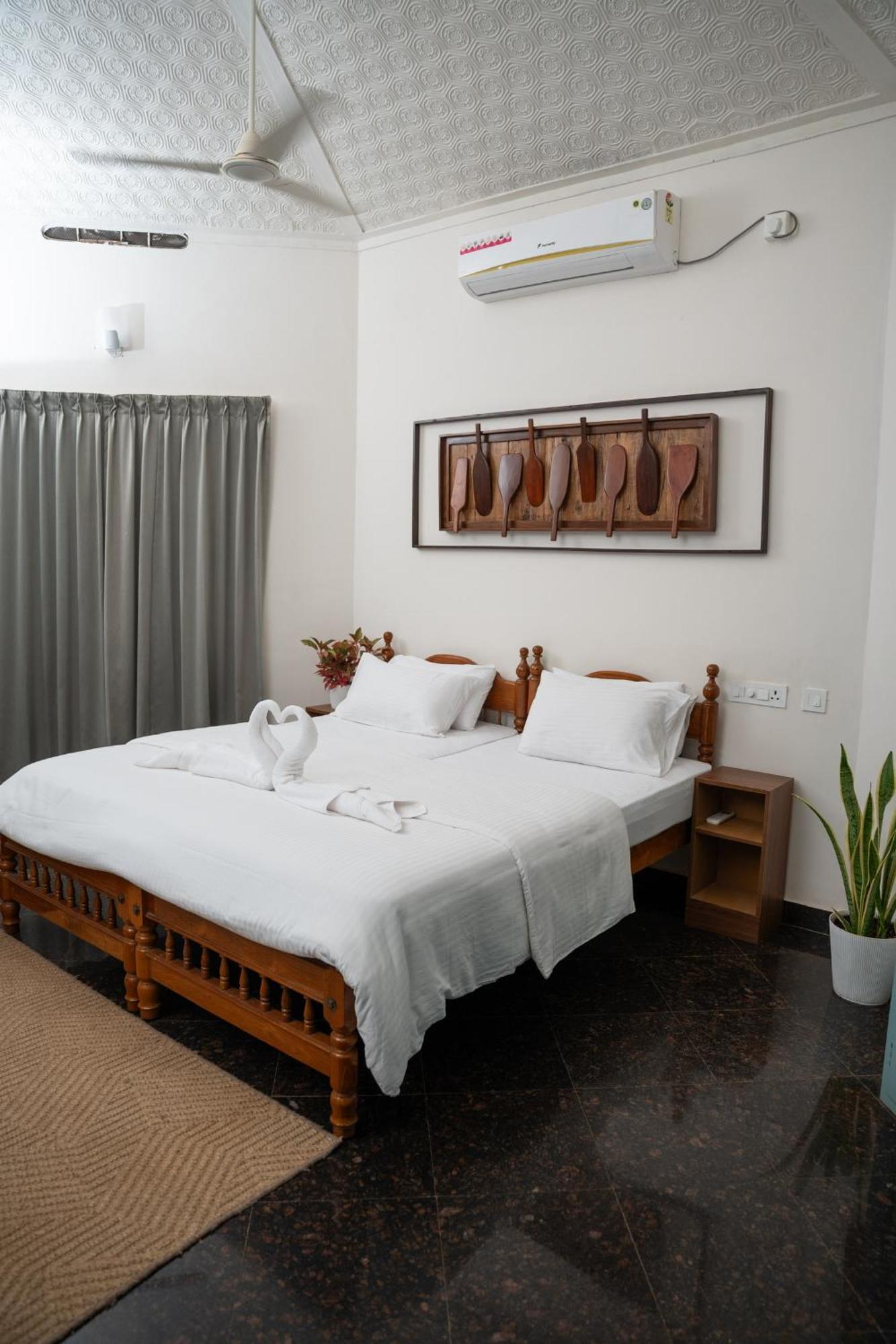 Paddlecult Surf Retreat *
