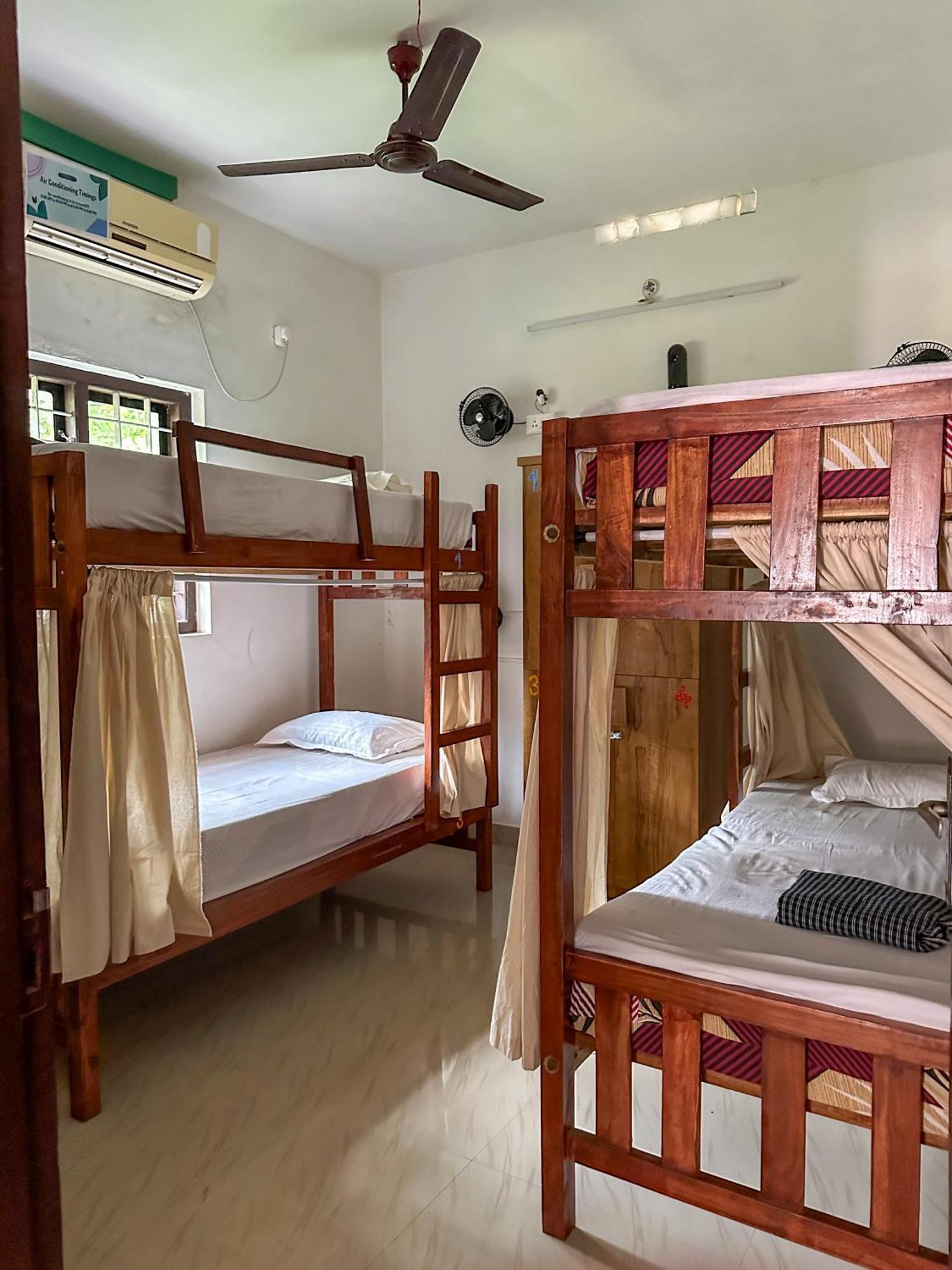 Hostel Molly's
