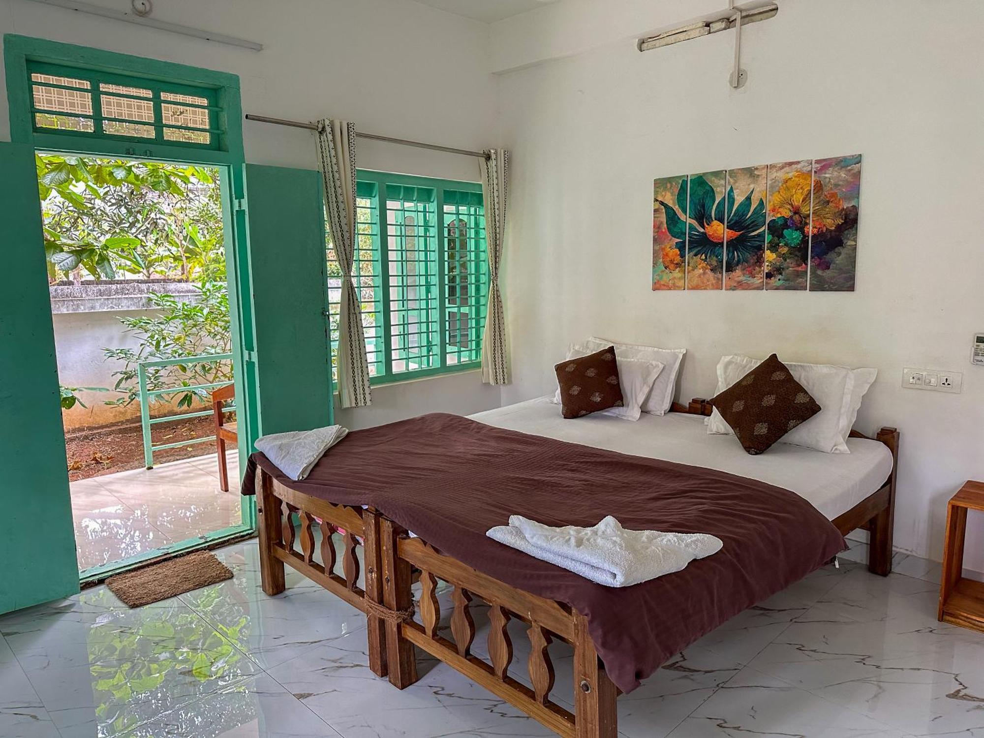 Molly's * Varkala