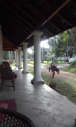 Palace Lodge *