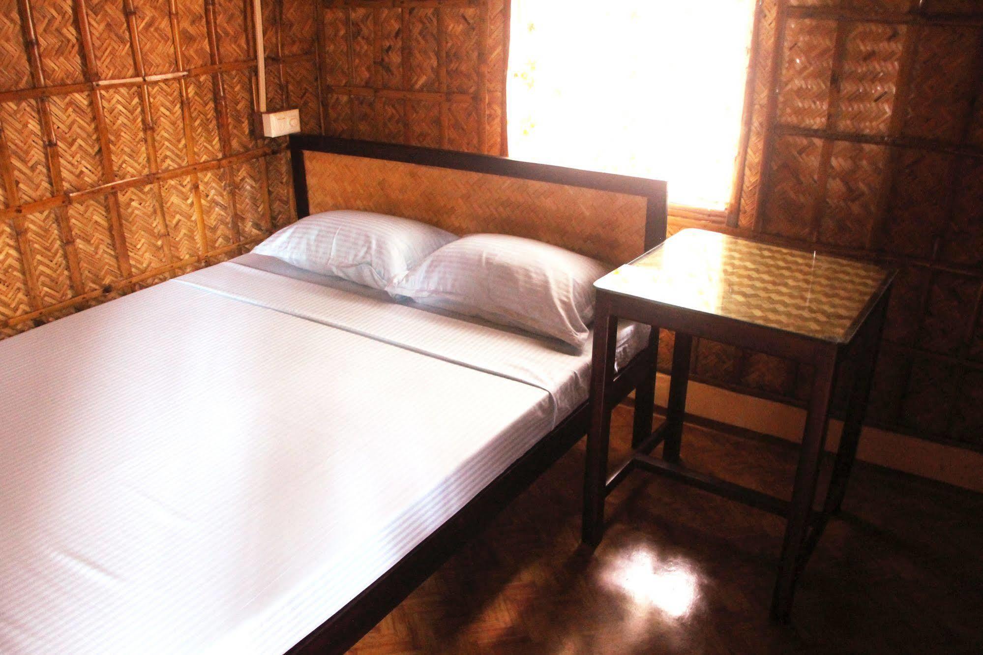 Vedanta Wake Up-helipad North Cliff Inn 2*