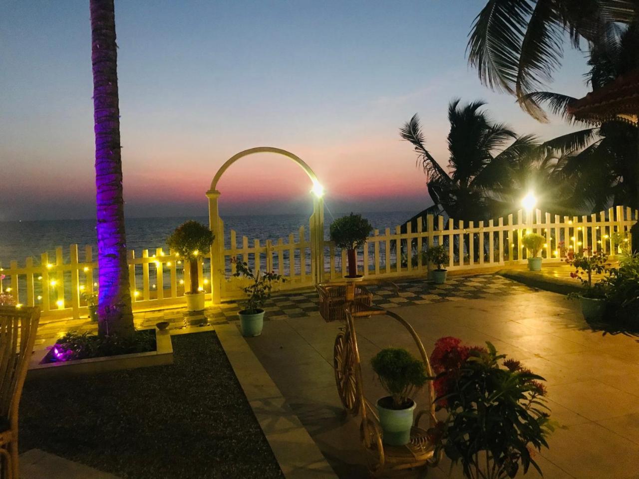 Miracle By The Bay * Varkala