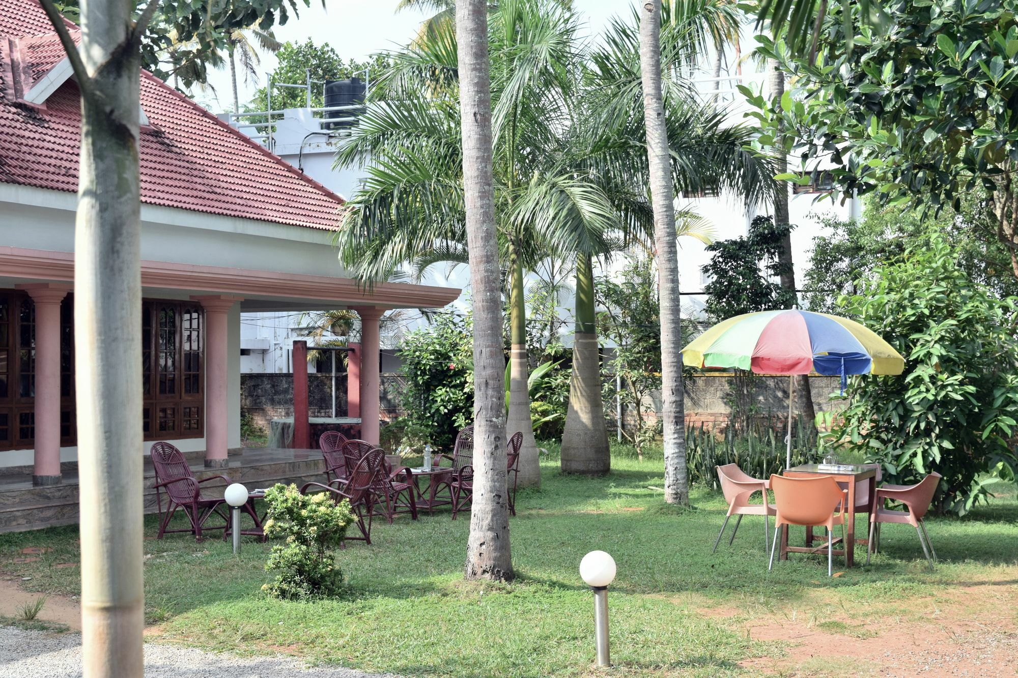 Inn Vedanta Wake Up-helipad North Cliff Varkala