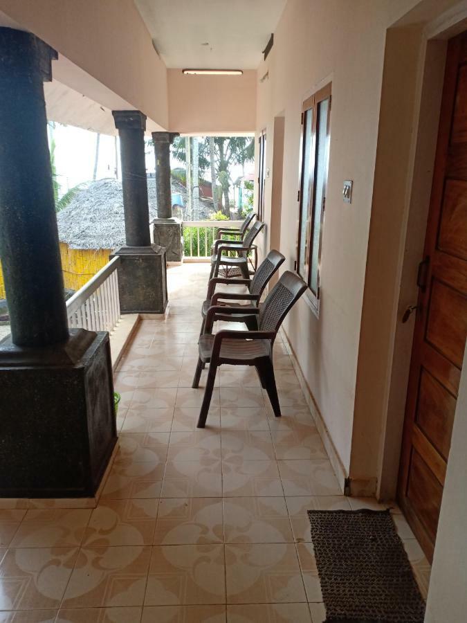 Bamboo Village Homestay *