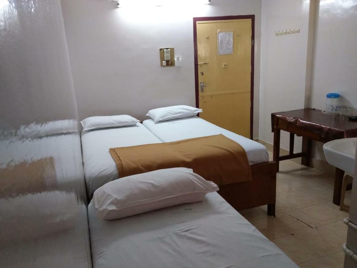 Anandan Tourist Varkala