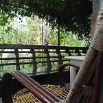 Leaf Garden Retreat