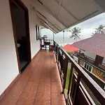 S\'Cliffblack Beach Resort