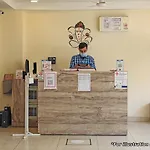 Oyo Flagship Roadway Inn