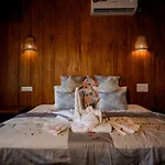 Driftwood Beach Resort