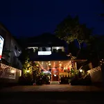 Tamaara Inn Beach Resort