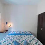 Hostel Calaila