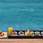 M R Beach & Cottages