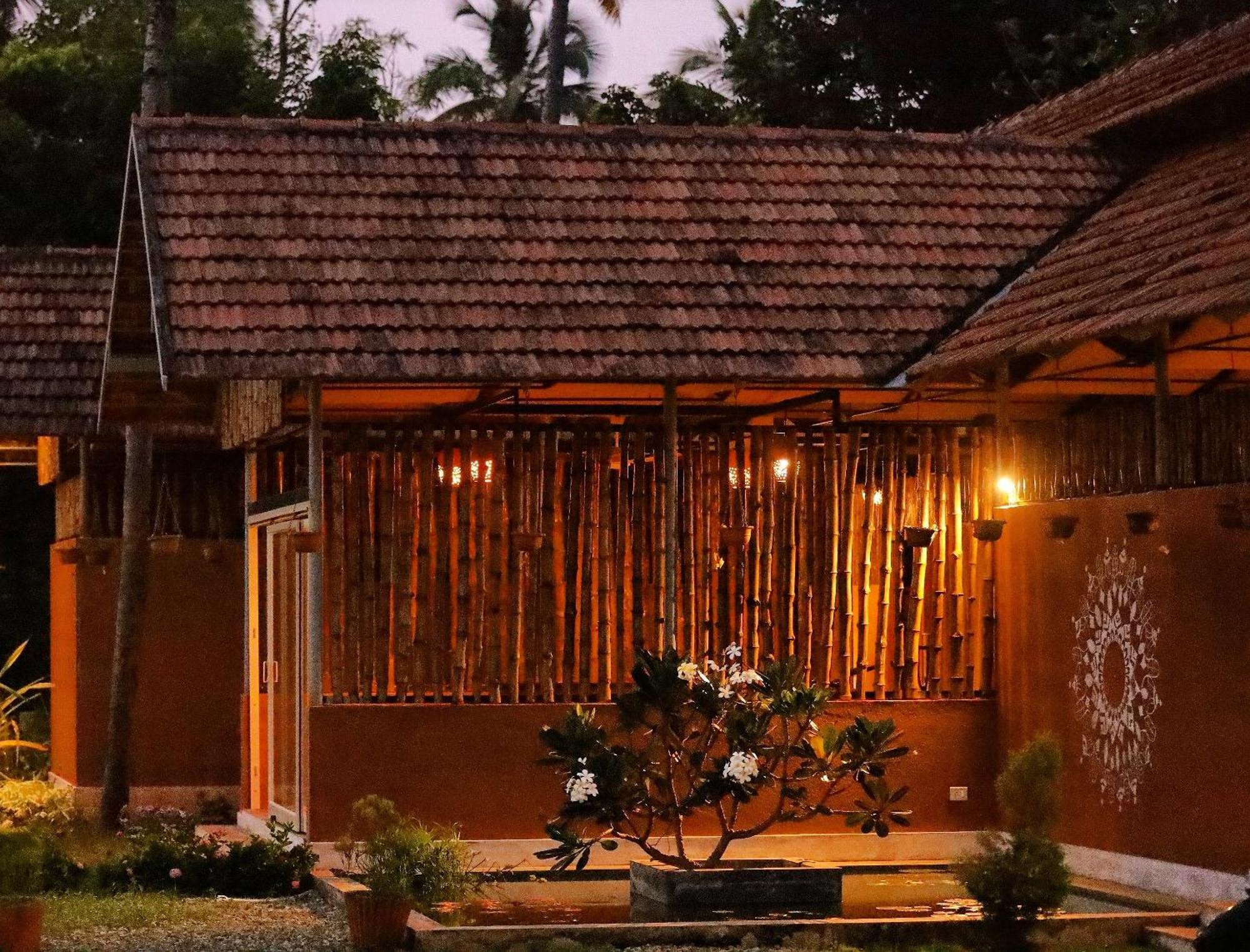 Pura Vida Resort