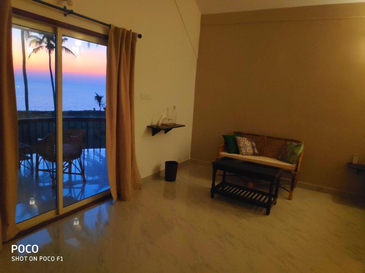 Pura Vida Resort Varkala