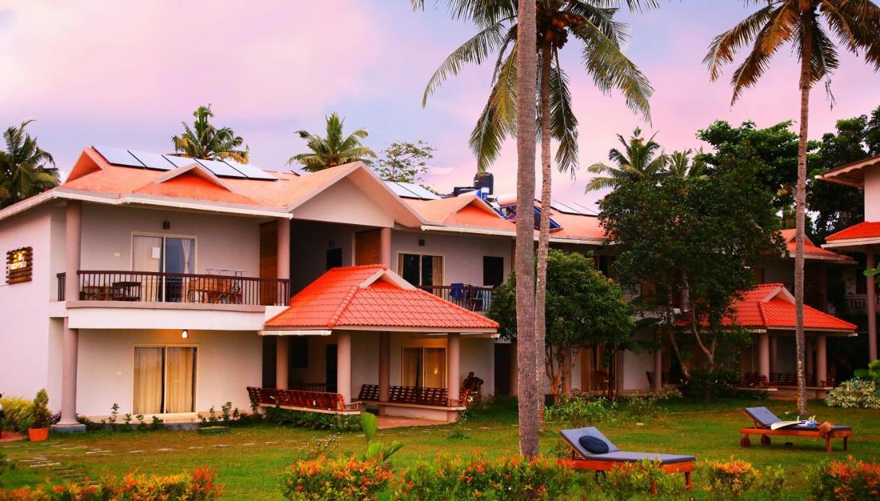 Pura Vida Resort Varkala