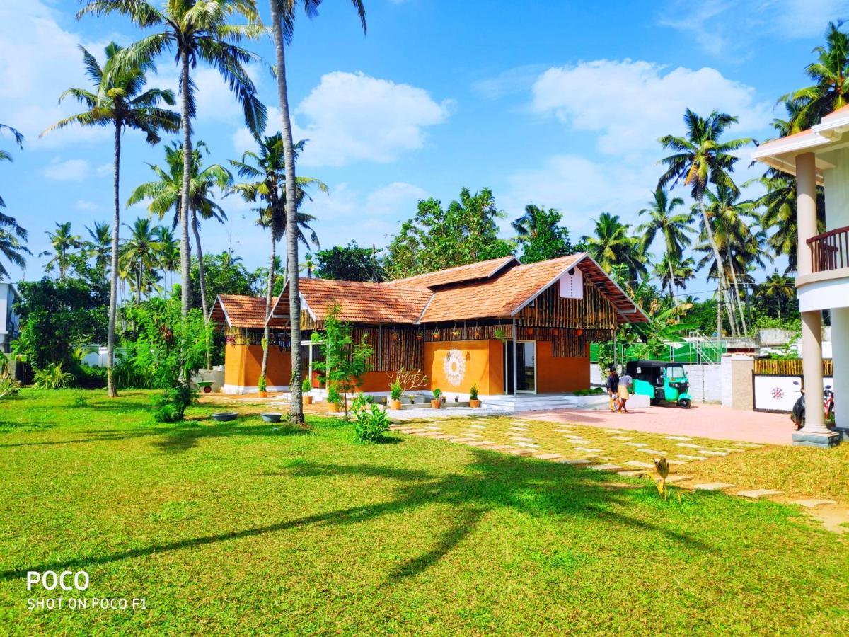 Pura Vida Varkala