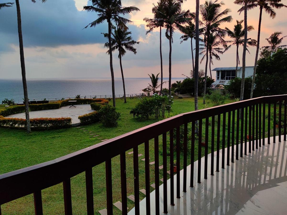Pura Vida * Varkala