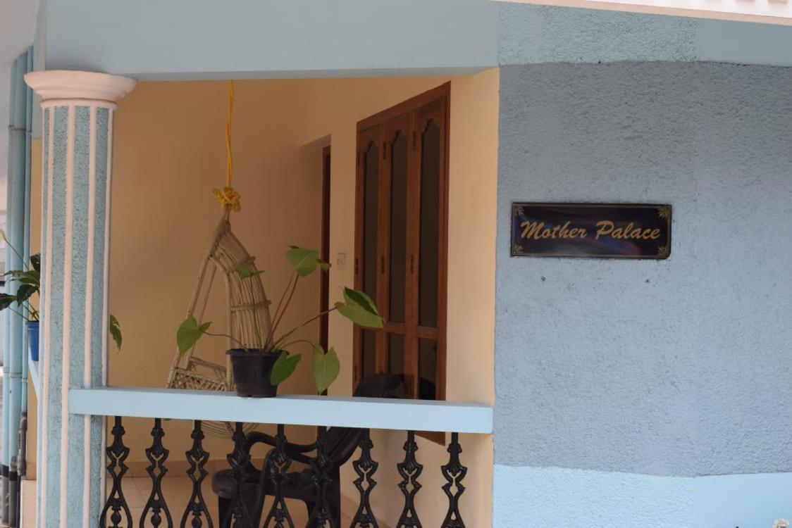 Seaview Residency Bed & Breakfast *
