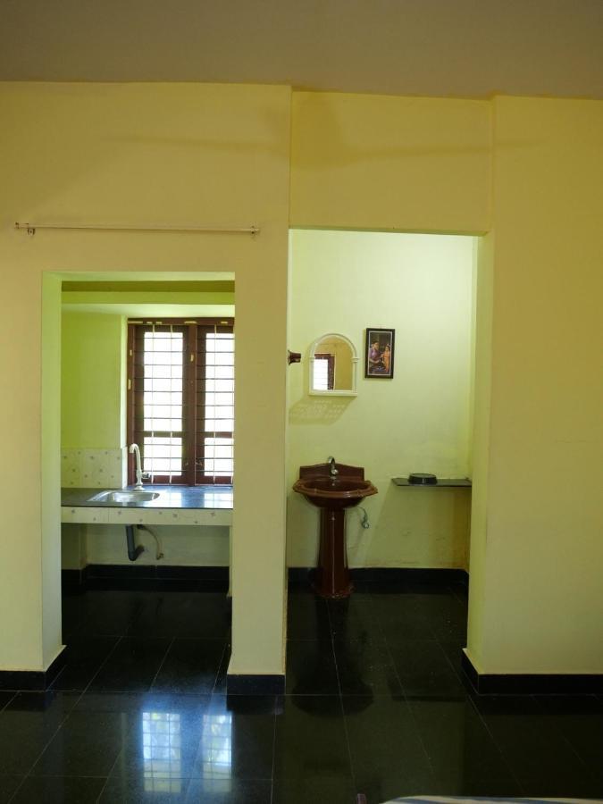 Secret Paradise Hotel 2*