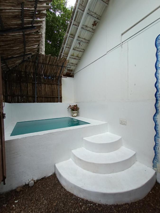 Hostel Calaila