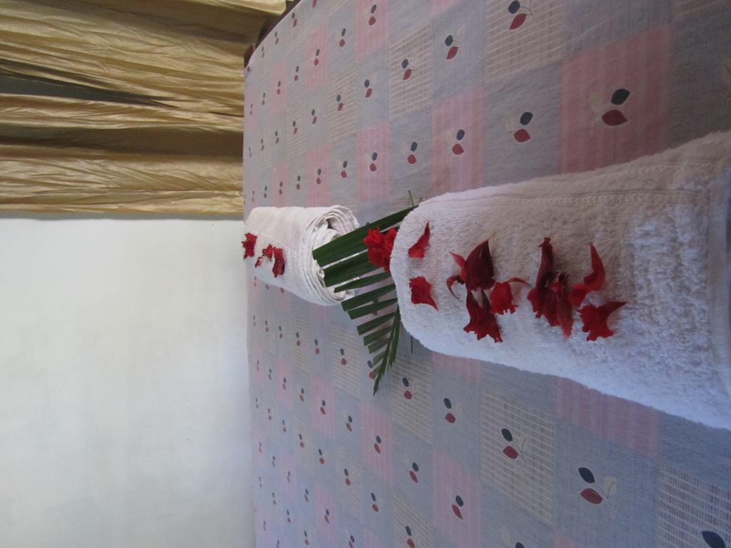 M R Beach & Homestay *