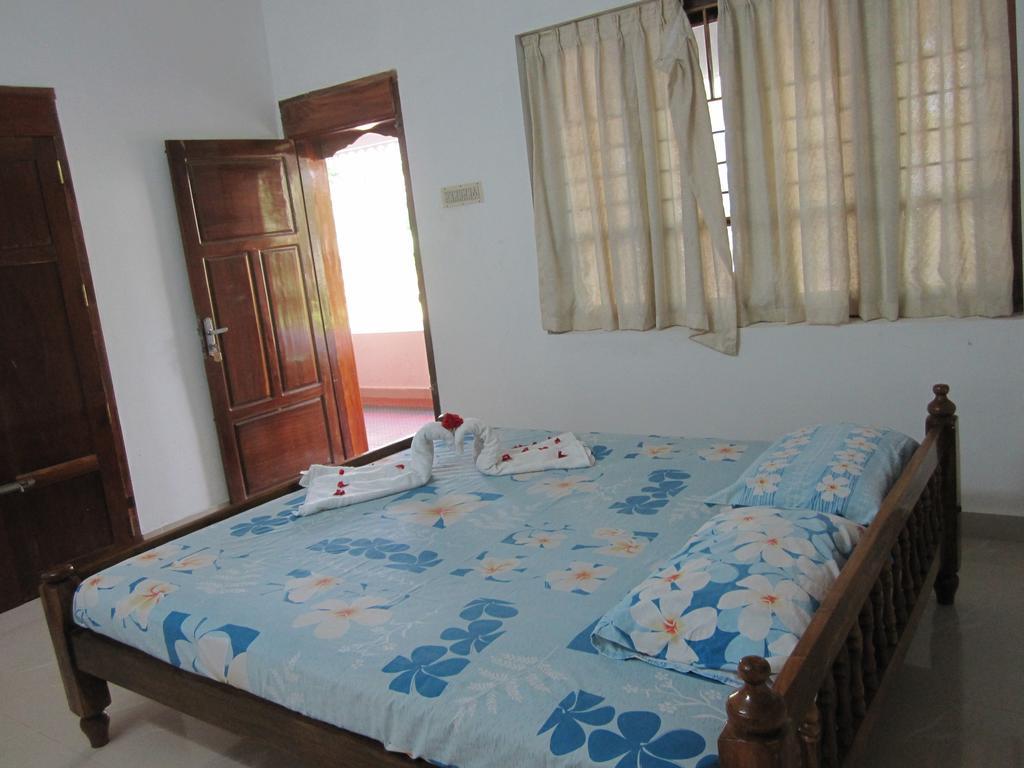 M R Beach & Homestay