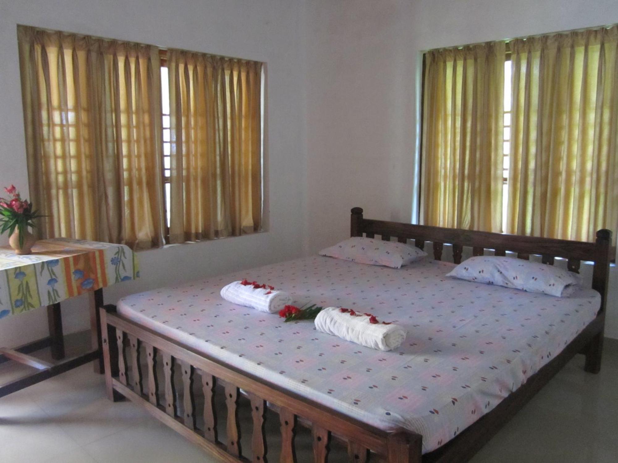 M R Beach & Homestay