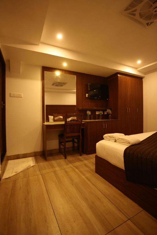 S'cliffblack Varkala