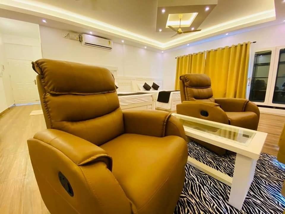 Ashokam Resort *