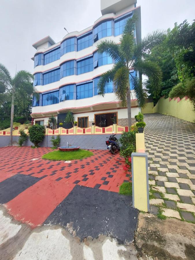 Padmatheertham Hotel Varkala