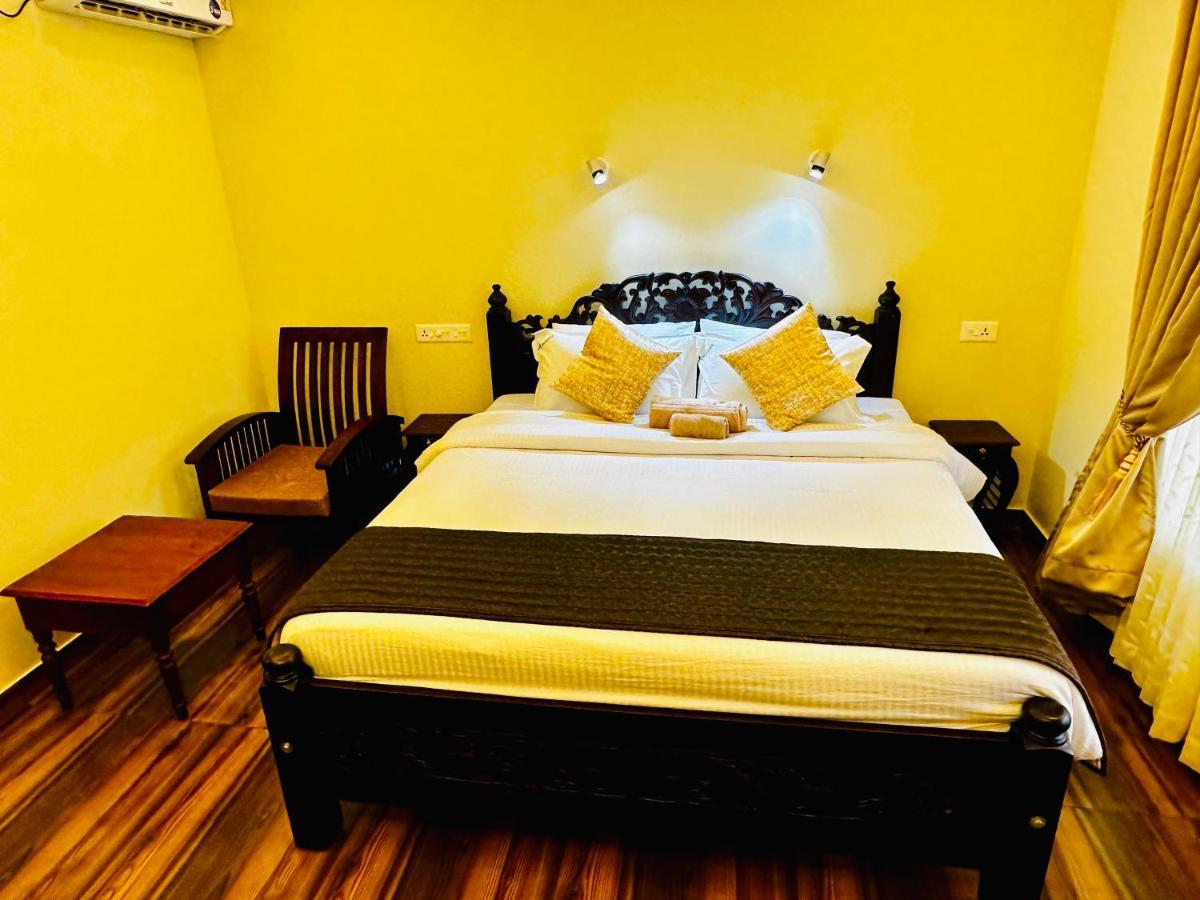 Maadathil Varkala