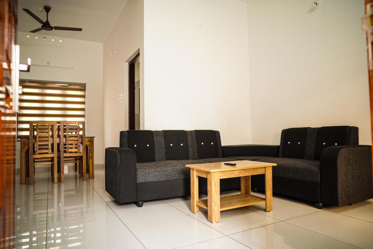 Country house Shimano Square Varkala