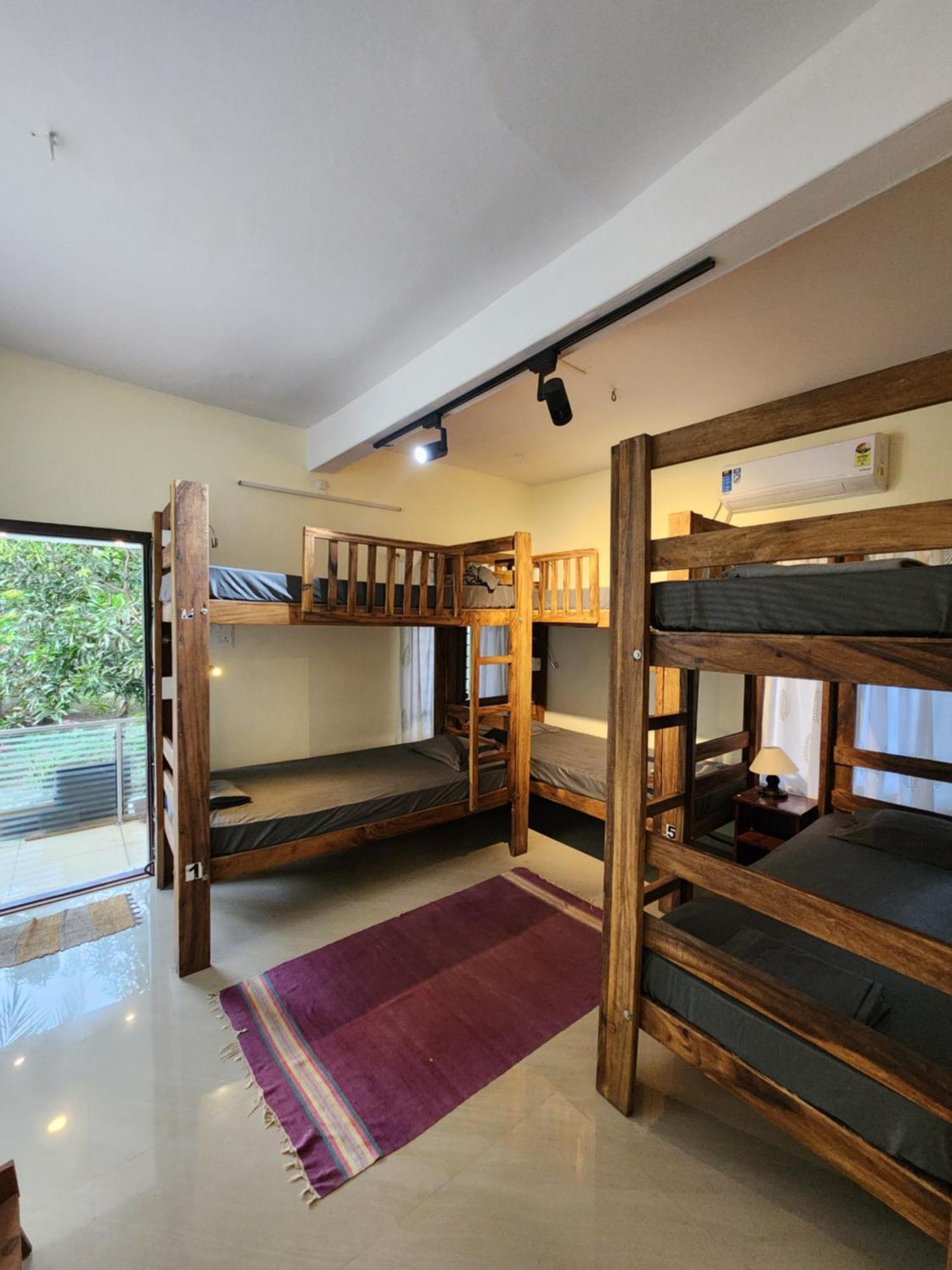 Hostel Cliff & Coral Varkala
