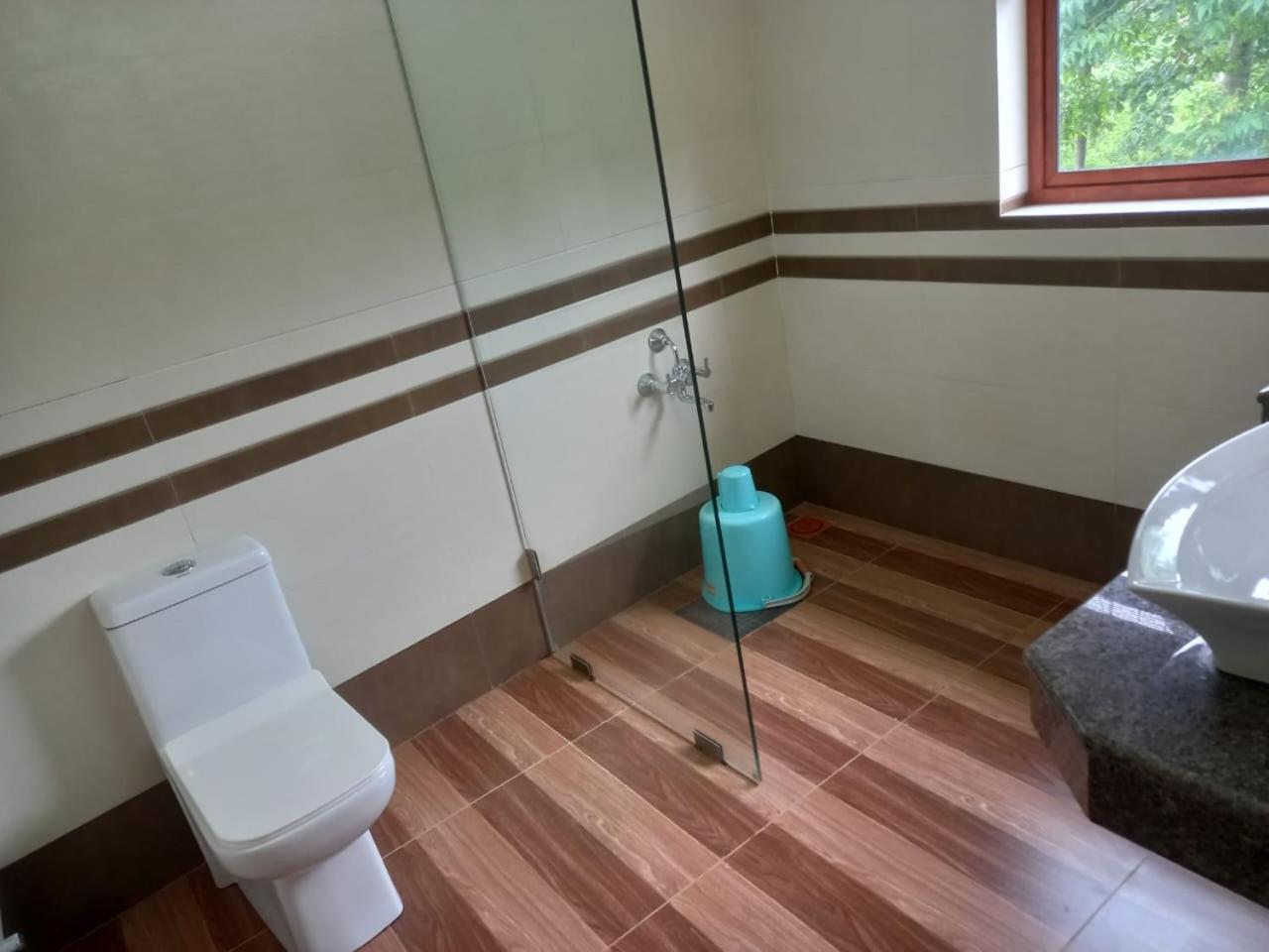 Hotel Maadathil