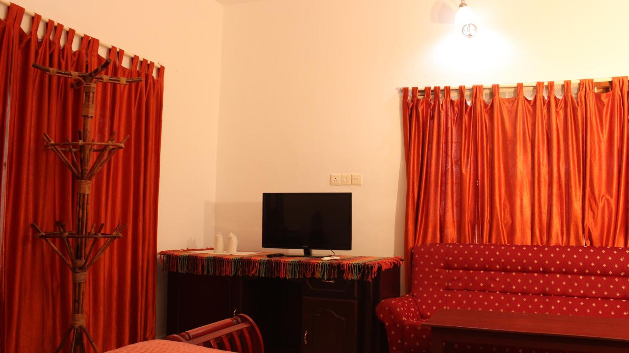 Hill View Beach 3* Varkala