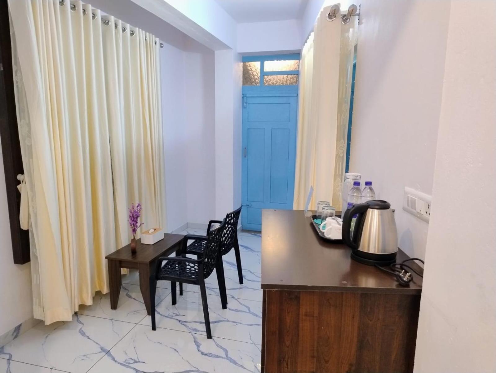 Resort Gulmohar Varkala