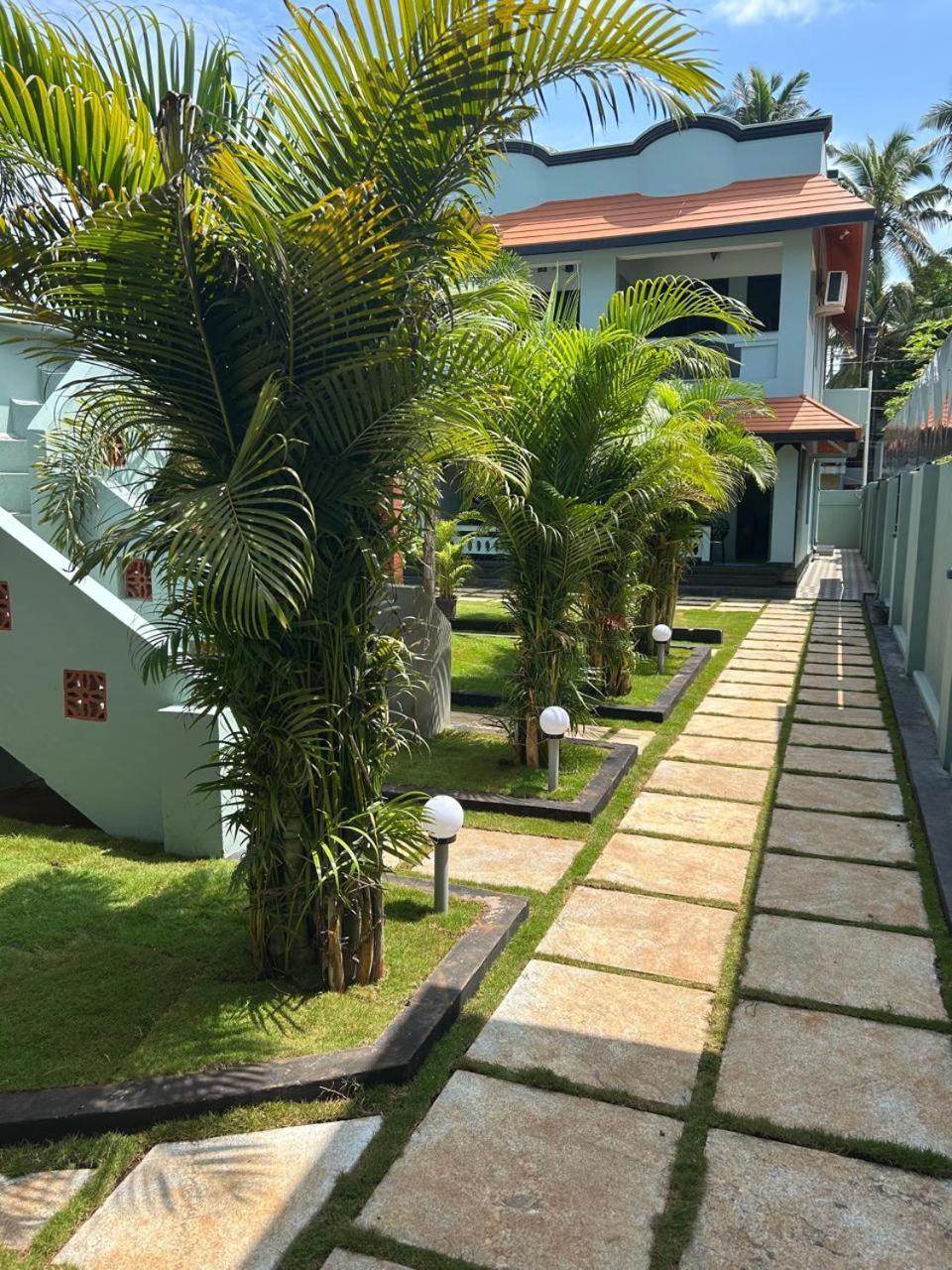 Homestay And Me