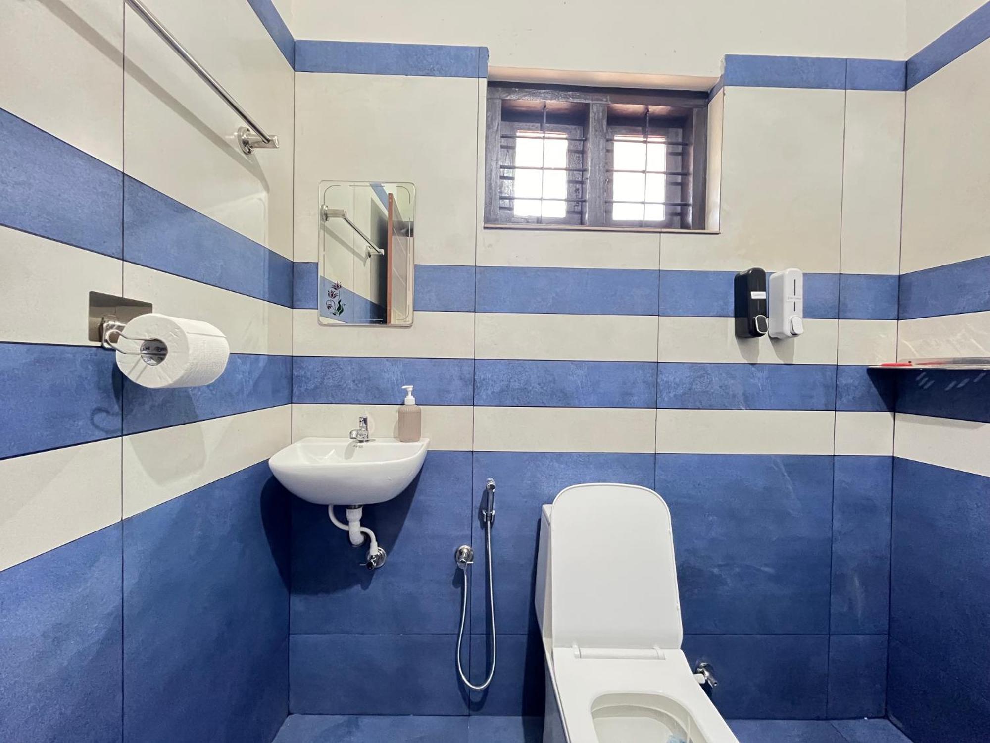 Beachhaus 1 - 10mincliff Ac 2bhk Flat In 4bhk House * Varkala