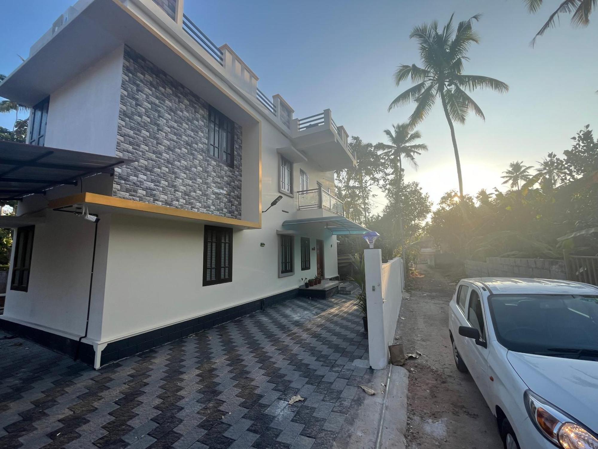 Apartment Beachhaus 1 - 10mincliff Ac 2bhk Flat In 4bhk House